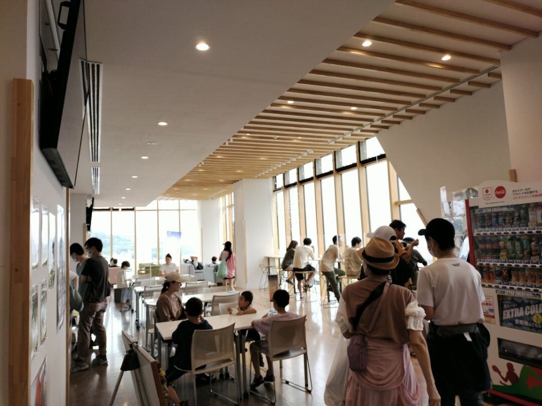 道の駅あいロード内観