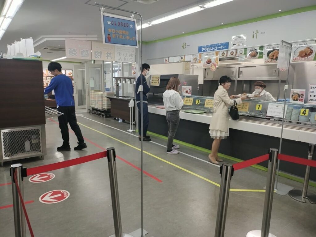 食堂の注文所