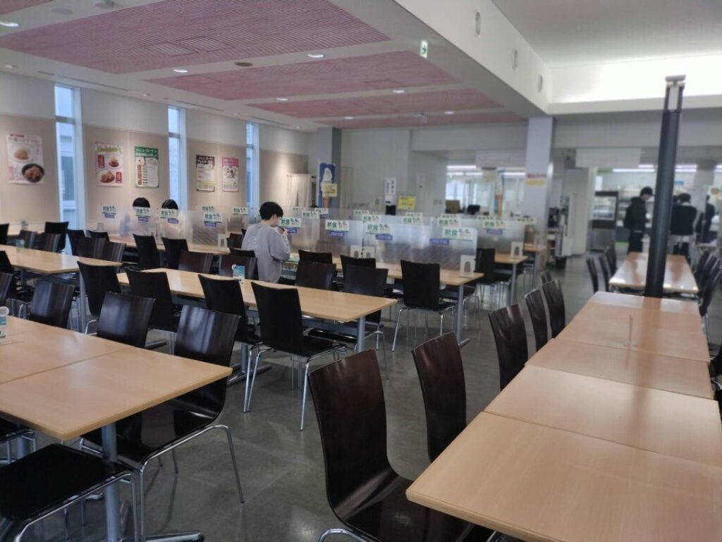 食堂内の様子２