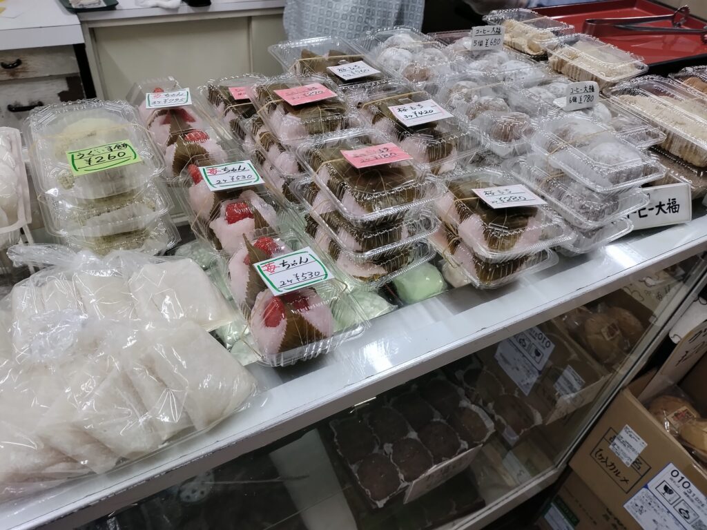 レジ横の桜餅たち
