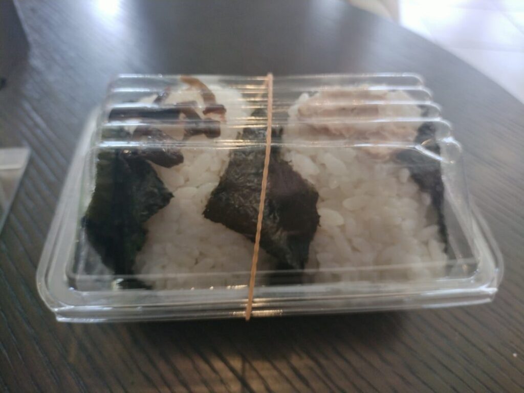おはなで購入したおにぎり