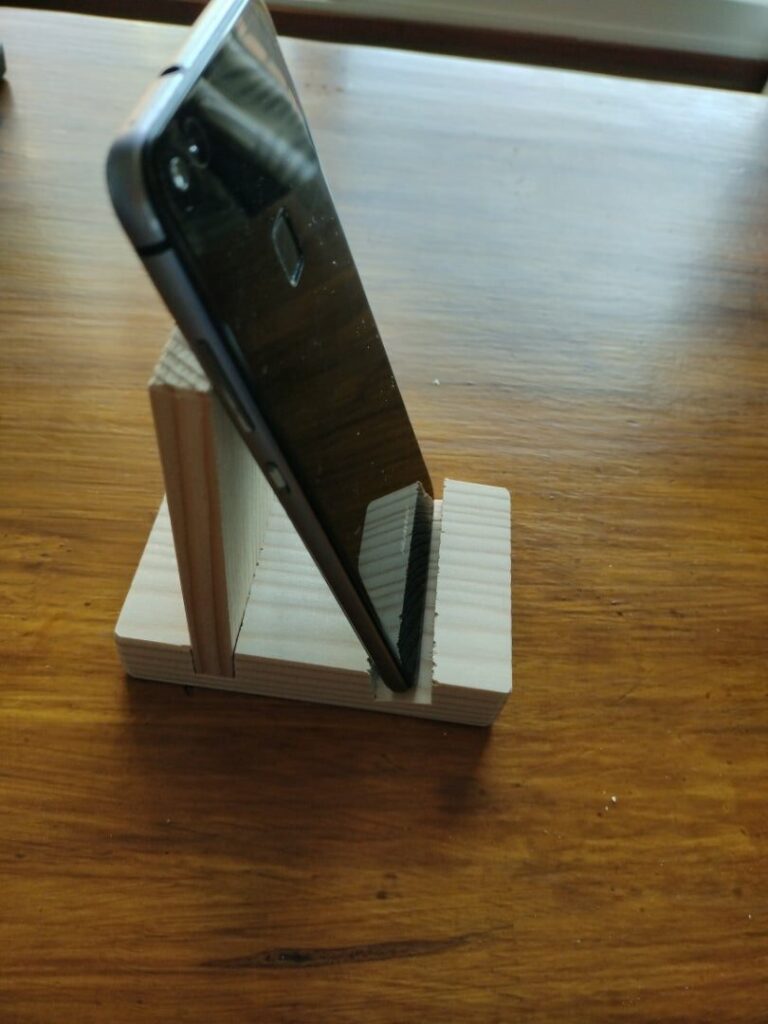 粗品であるスマホスタンド利用方法