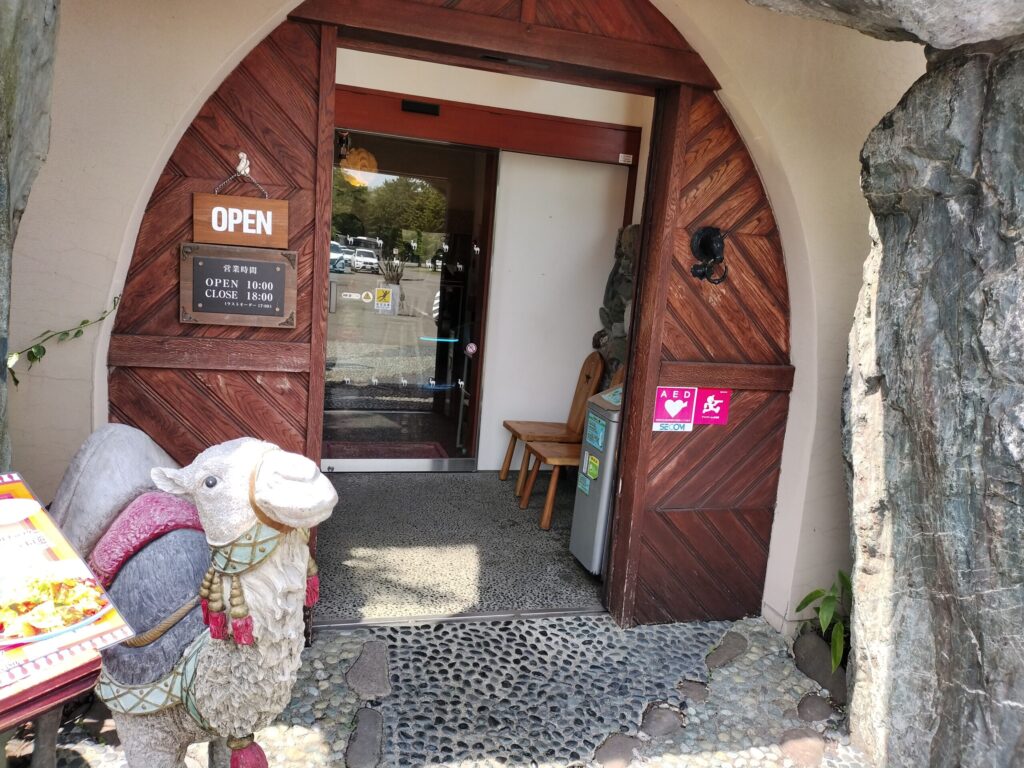 らくだ軒入り口