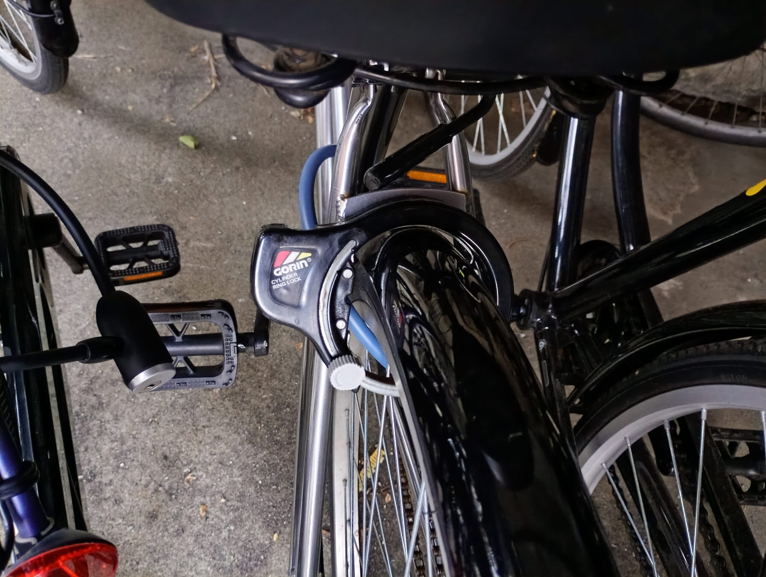 鍵がかかった自転車